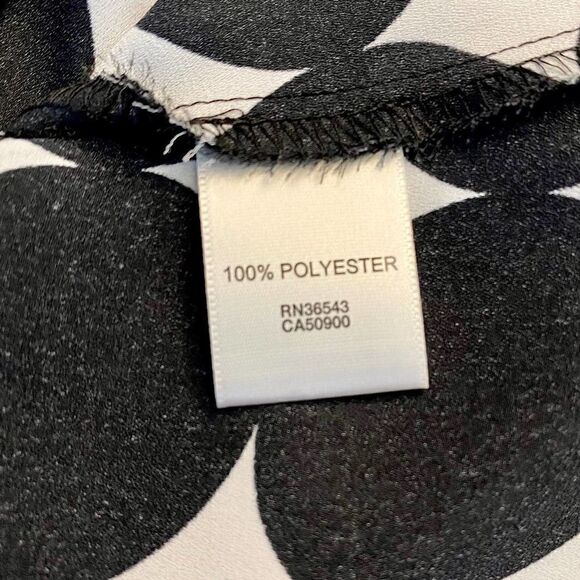 Van Heusen Sleeveless Blouse Small - Picture 7 of 7